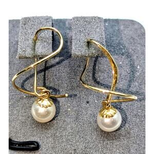 Vintage Earspirals 14K Yellow Gold Round White Pearl Dangle Pierced Earrings